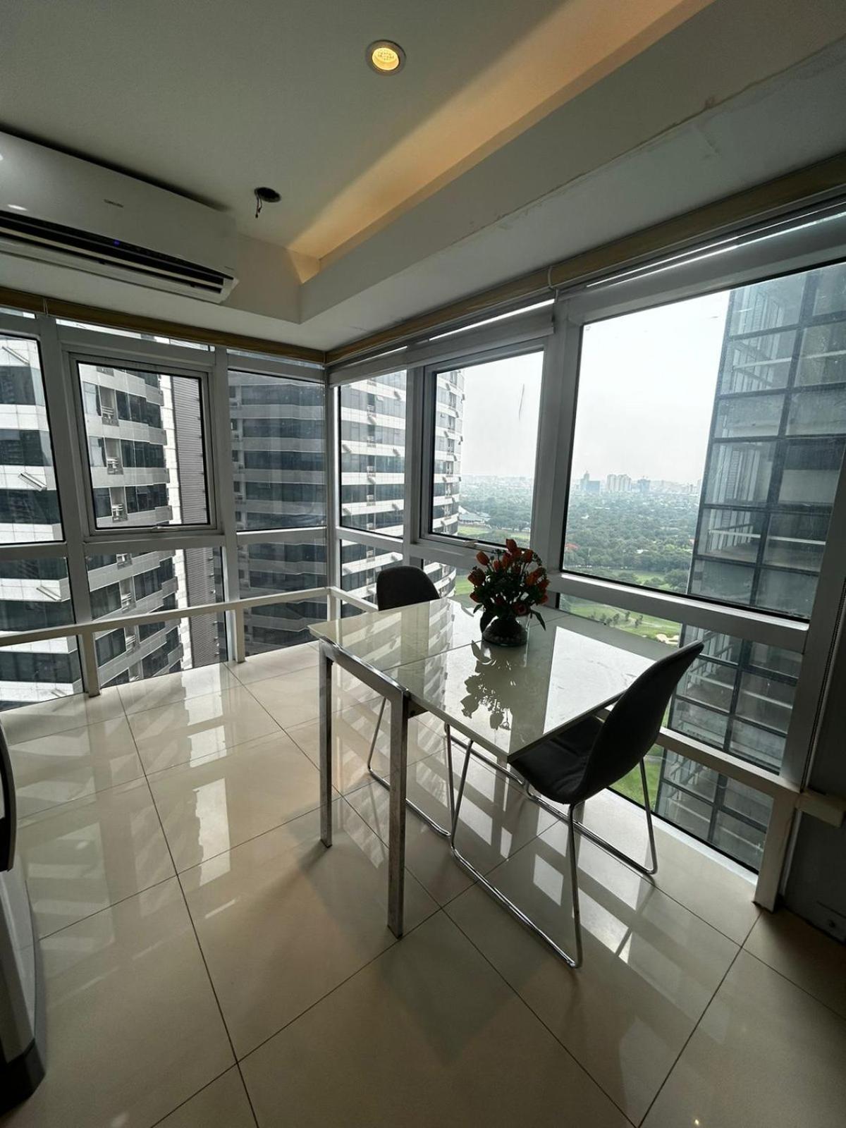 Oasis Regency @ Fort Victoria Bgc تاغويغ المظهر الخارجي الصورة
